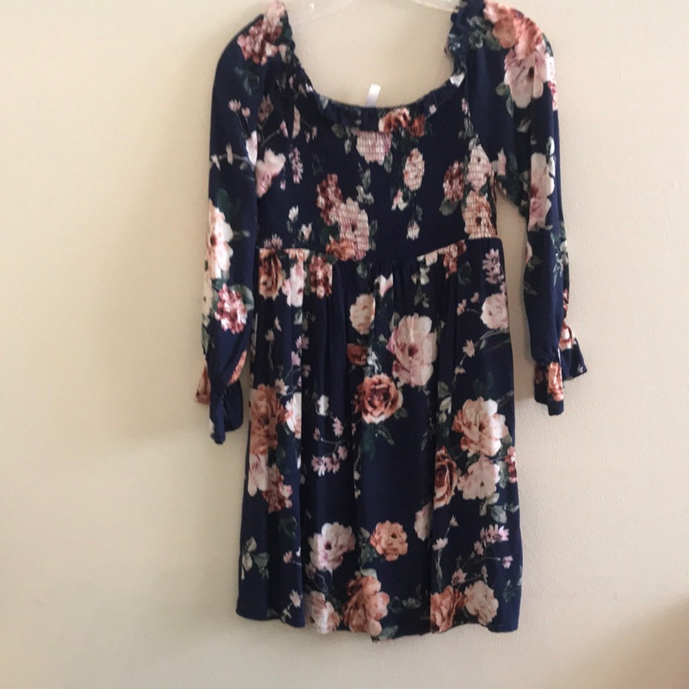 Cute xhilaration long sleeve dress